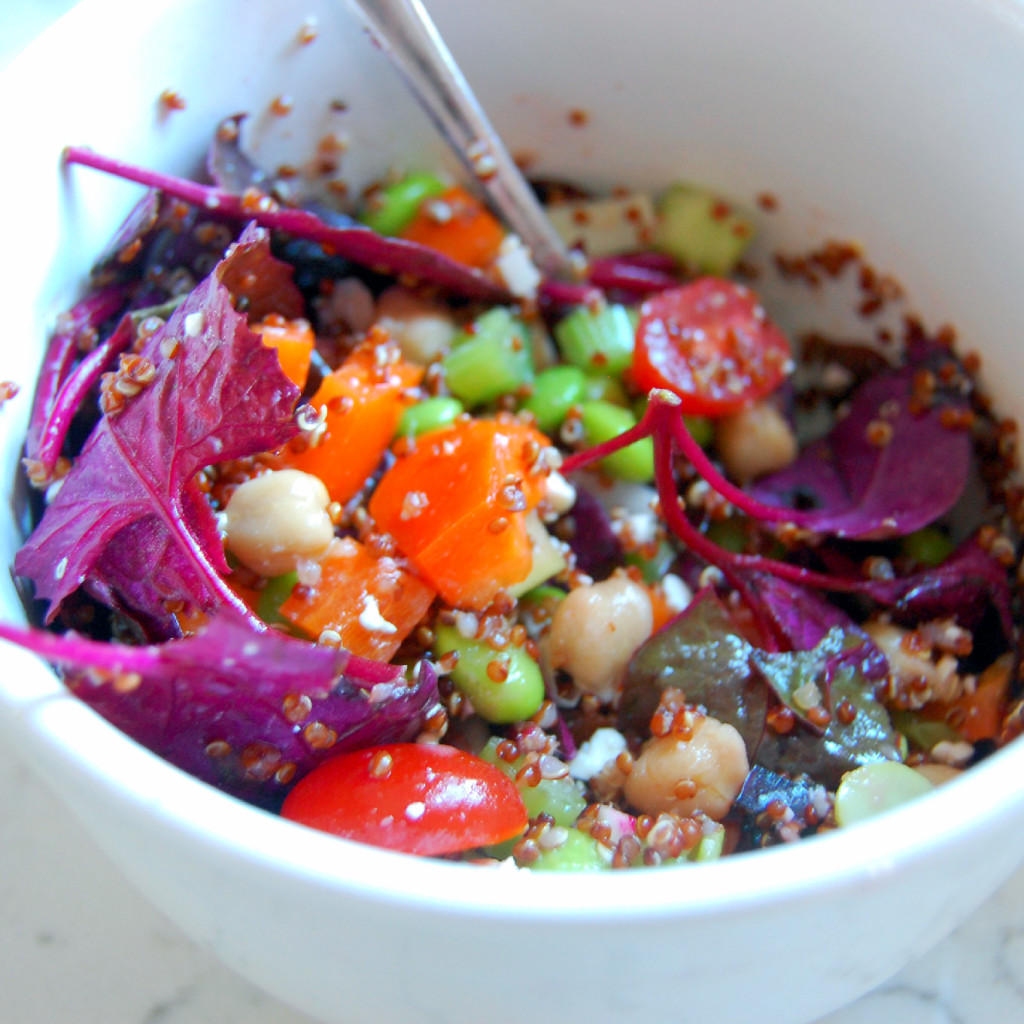 https://uprootkitchen.com/wp-content/uploads/2015/01/Filling-and-Hearty-Veggie-Mason-Jar-Salads-uprootfromoregon.com-glutenfree-vegetarian-mealprep-1024x1024.jpg