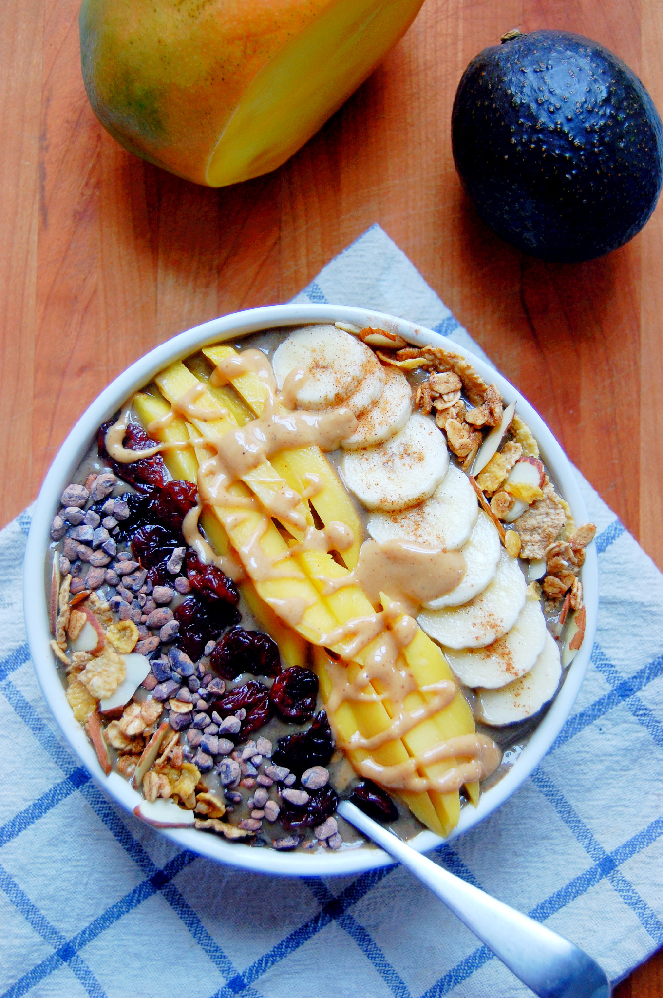 https://uprootkitchen.com/wp-content/uploads/2015/03/Mighty-Mango-Acai-Bowl-a-delicious-thick-fruit-smoothie-with-lots-of-antioxidant-power-Uproot-from-Oregon.jpg