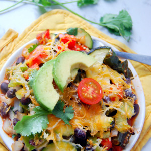 Simple and Healthy Mexican Veggie Quinoa Bake - a dinner recipe that takes 1 hour (only 15 minutes of prep!) packed with quinoa, black beans, zucchini, onion, and kale | uprootfromoregon.com