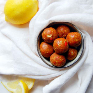 Lemon Goji Energy Bites | uprootfromoregon.com