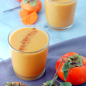 A delicious and simple Persimmon Smoothie, great for afternoon sipping | uprootfromoregon.com