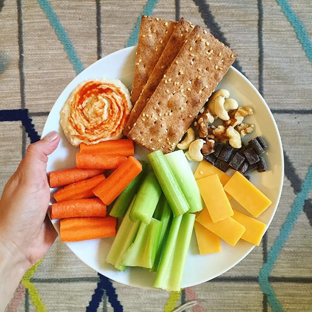 https://uprootkitchen.com/wp-content/uploads/2016/01/Snack-Plate-Lunch-uprootkitchen.com_.jpg