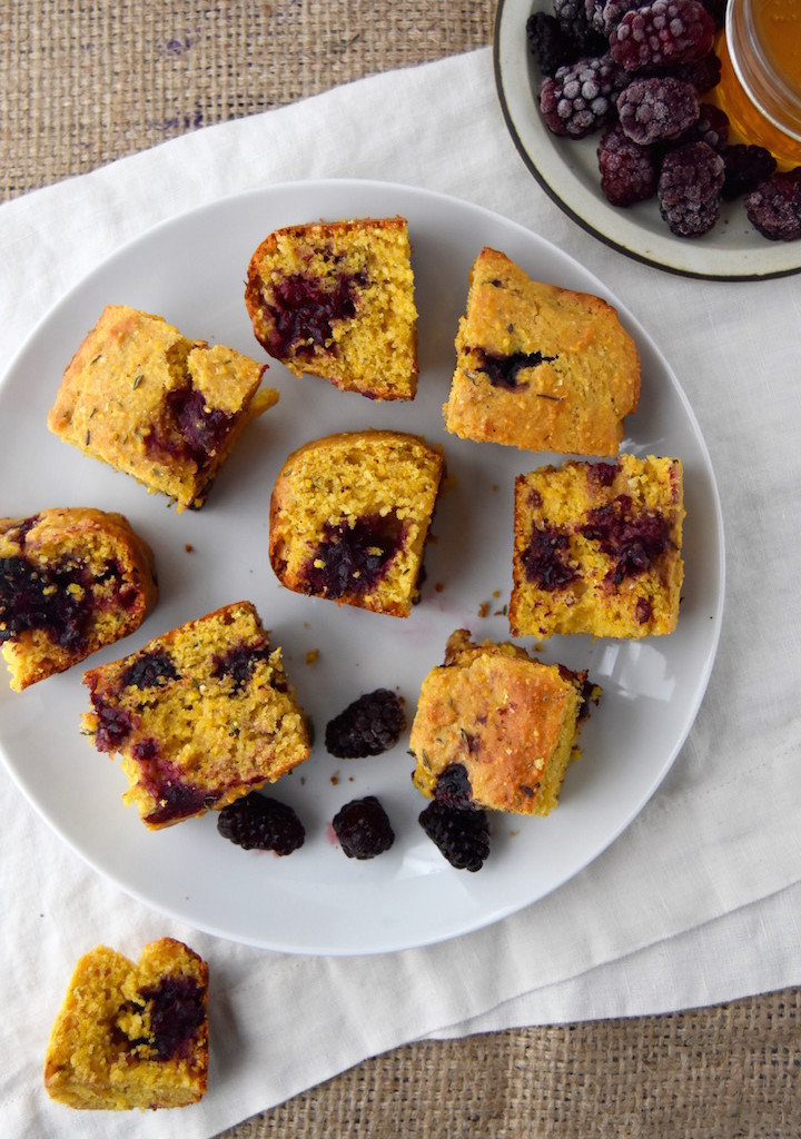 This Blackberry Thyme Cornbread is the perfect summer side dish for barbecues, picnics, and dinners on the patio. | uprootkitchen.com