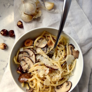 Spaghetti with Mushrooms and Hazelnuts | uprootkitchen.com