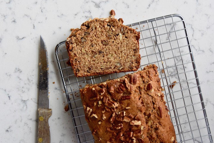 Whole Wheat Banana Bread with pecans | uprootkitchen.com
